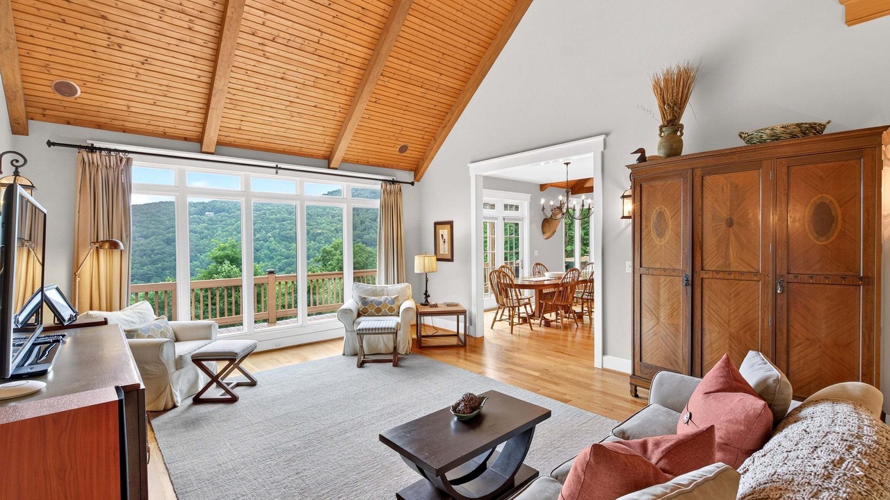 Photo of Bedroom in Laurel Ridge