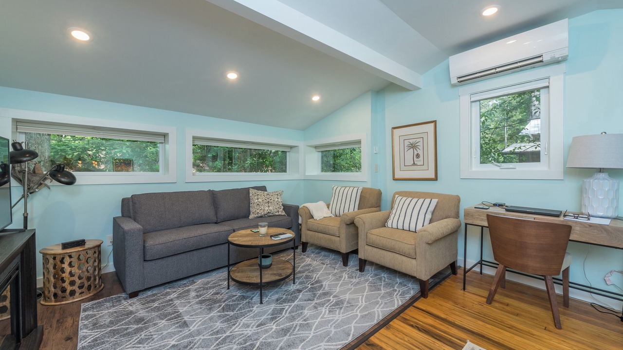 Photo of Livingroom in Black Mountain