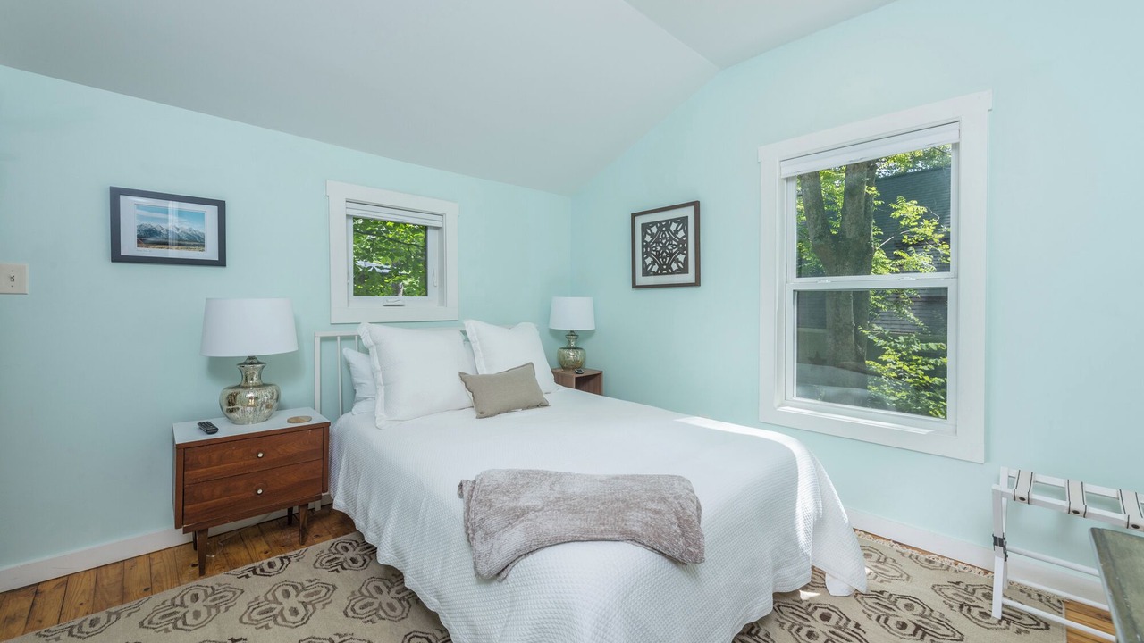 Photo of Bedroom in Black Mountain