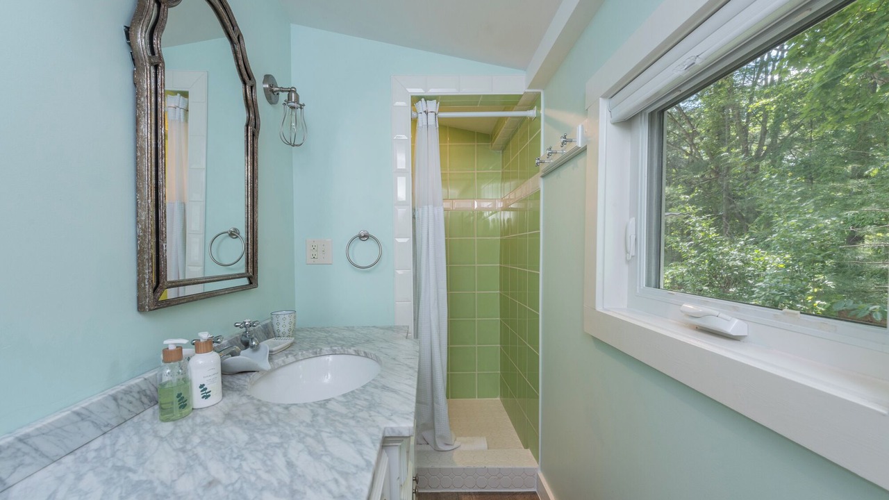 Photo of Bathroom in Black Mountain