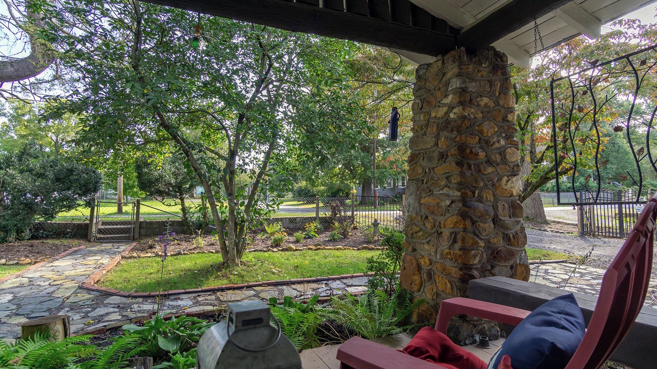 Photo of Patio Balcony in Black Mountain