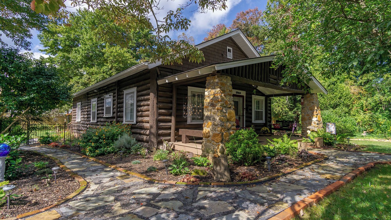 Photo of Outdoor in Black Mountain