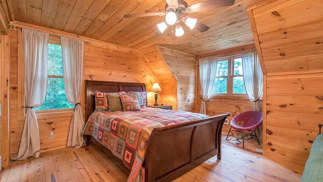 Photo of Bedroom in Fairview