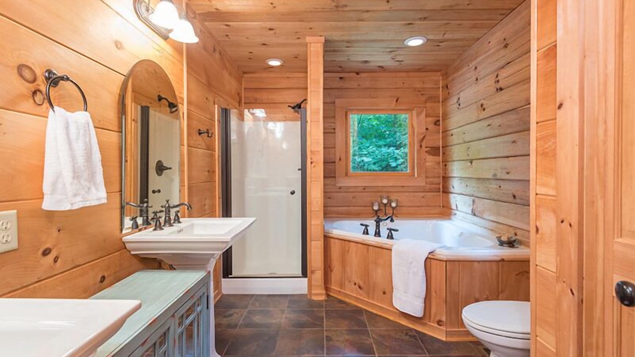 Photo of Bathroom in Fairview