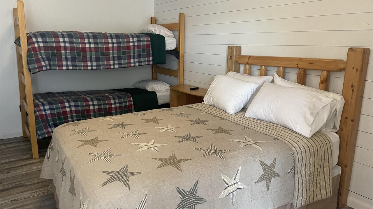 Photo of Bedroom in Clay City