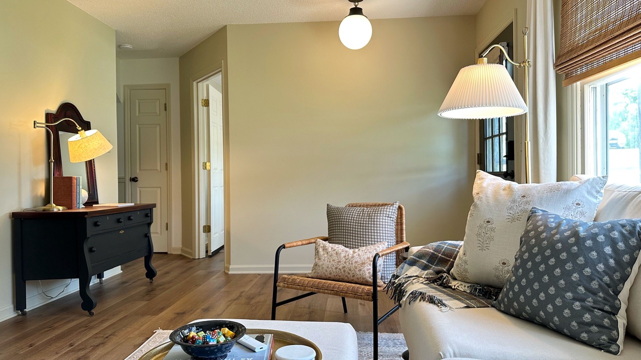 Photo of Livingroom in Jonesborough