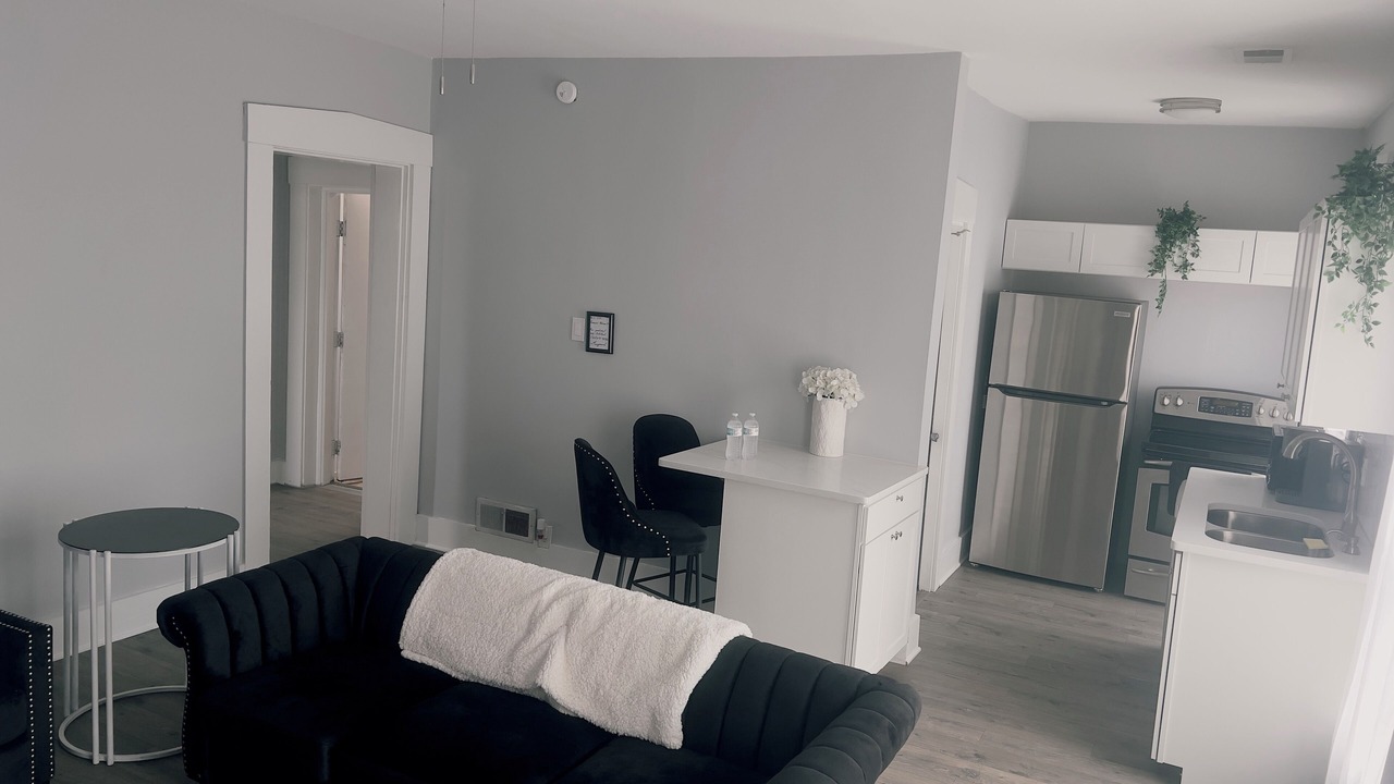 Photo of Livingroom in Northside District