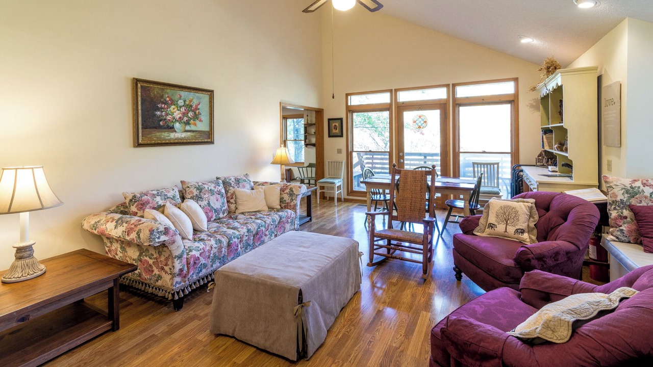 Photo of Livingroom in Black Mountain