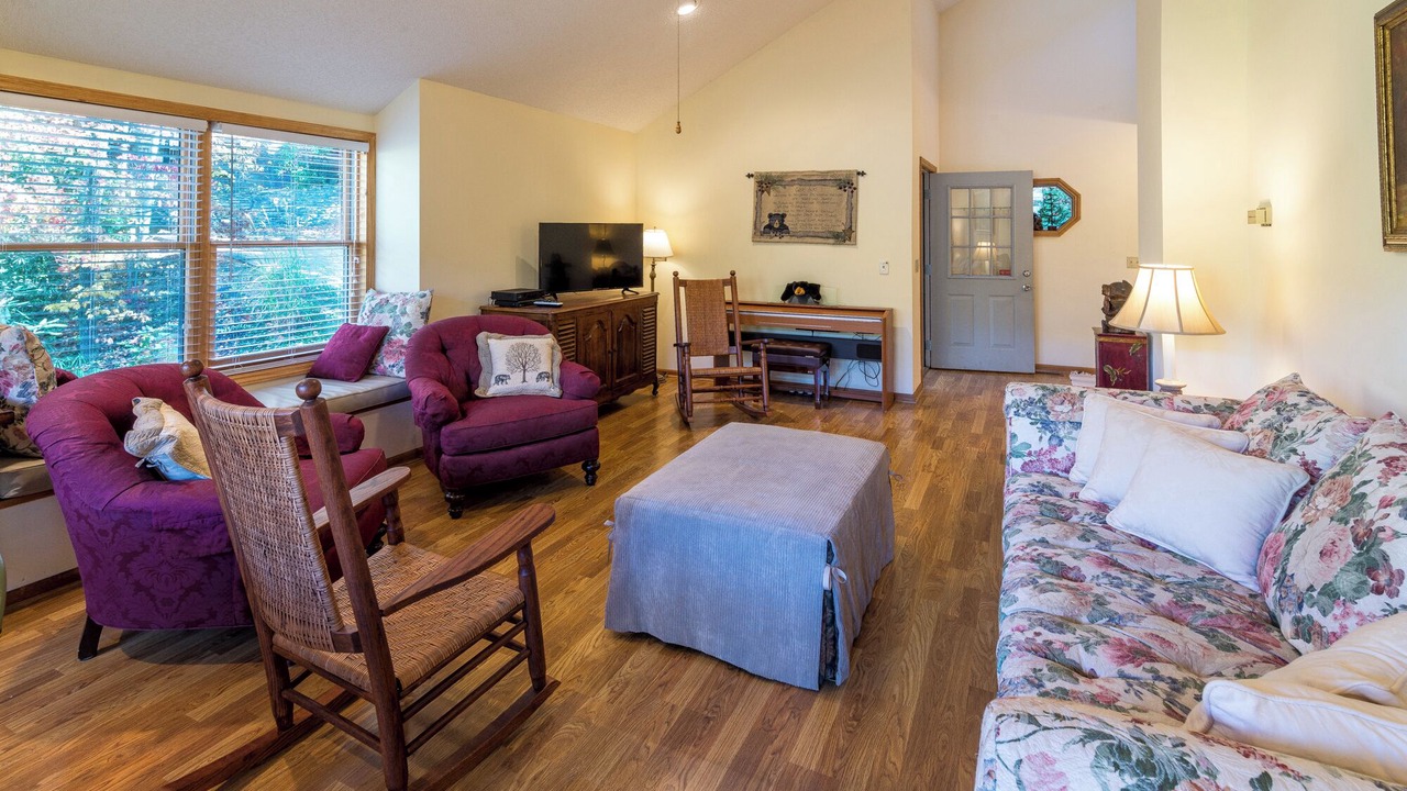 Photo of Livingroom in Black Mountain