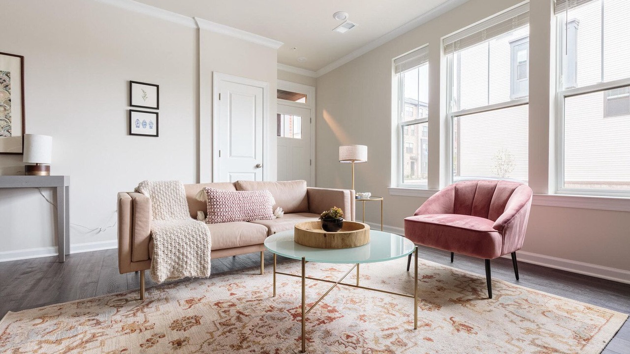 Photo of Livingroom in Ashburn
