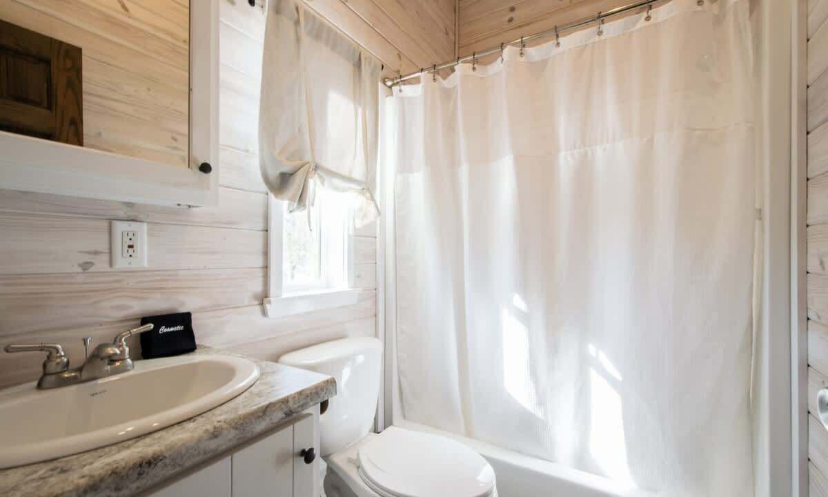 Photo of Bathroom in Upward