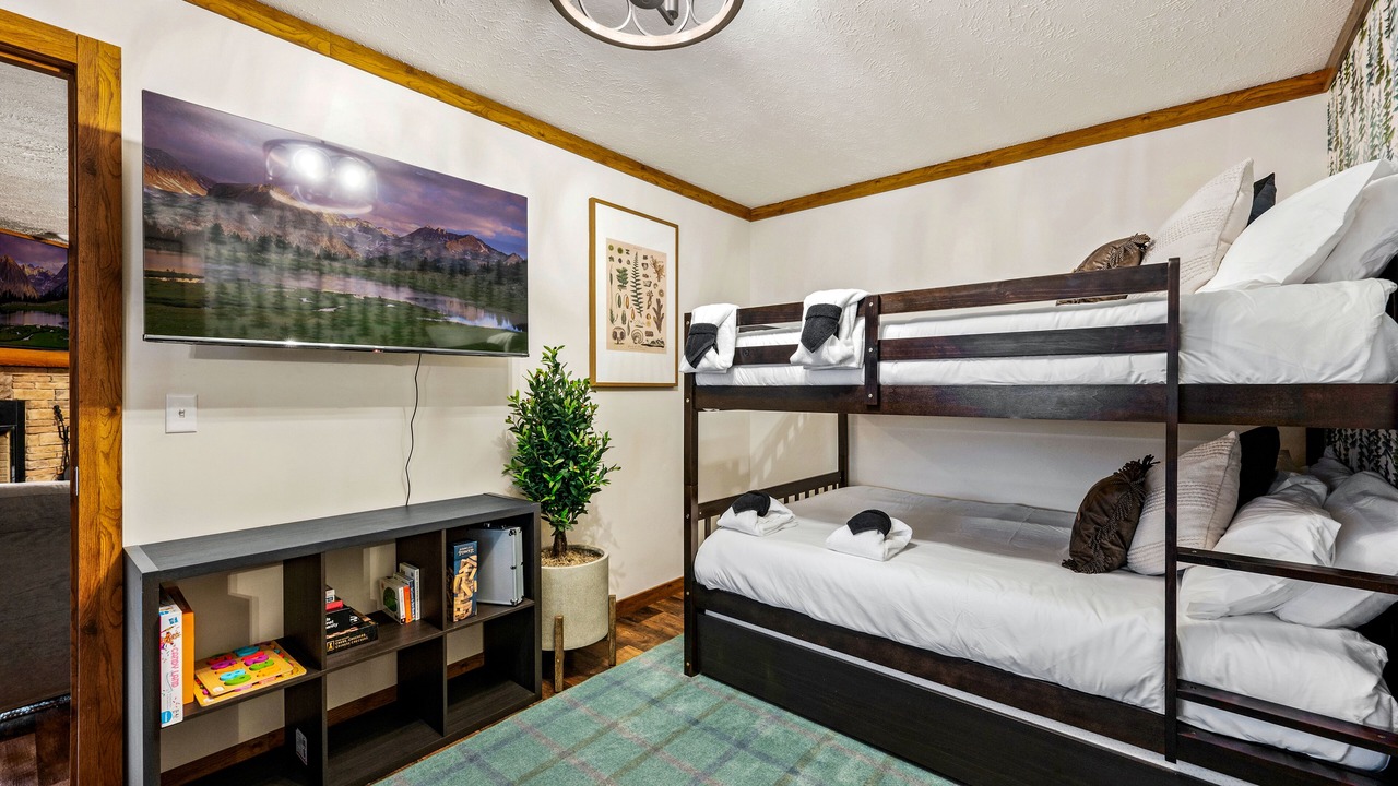 Photo of Bedroom in Chalet Village North