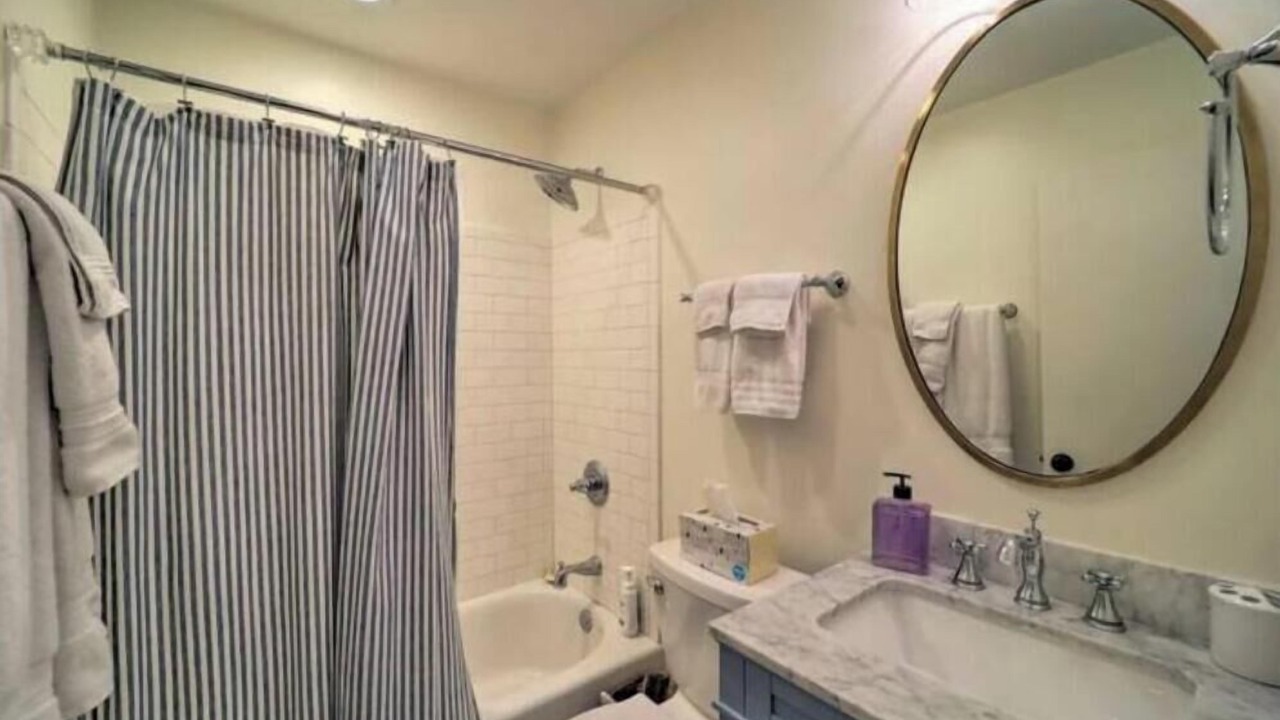 Photo of Bathroom in Newland