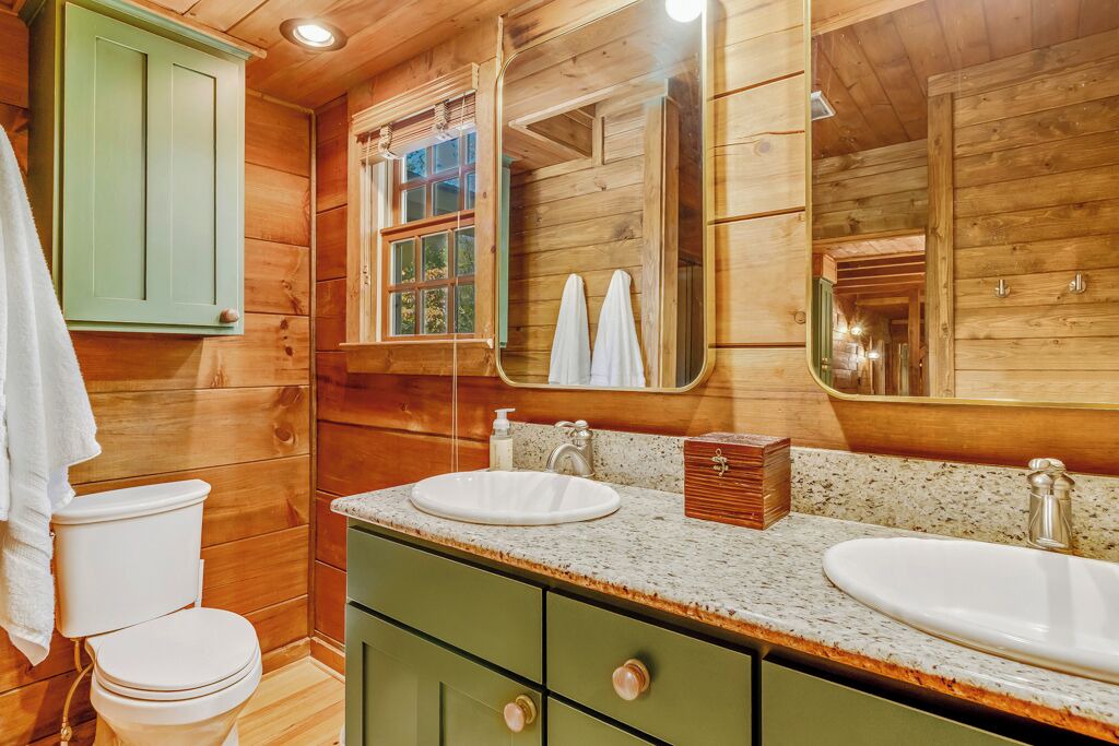 Photo of Bathroom in Rutherfordton