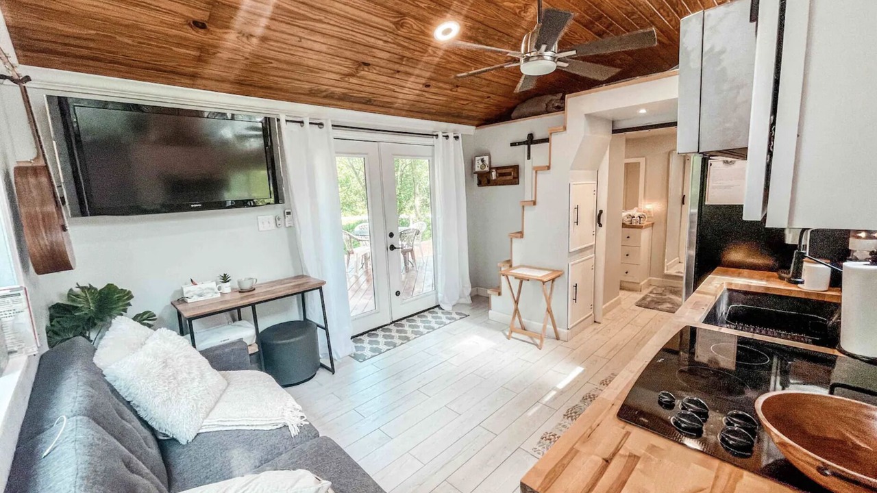 Photo of Livingroom in Buford