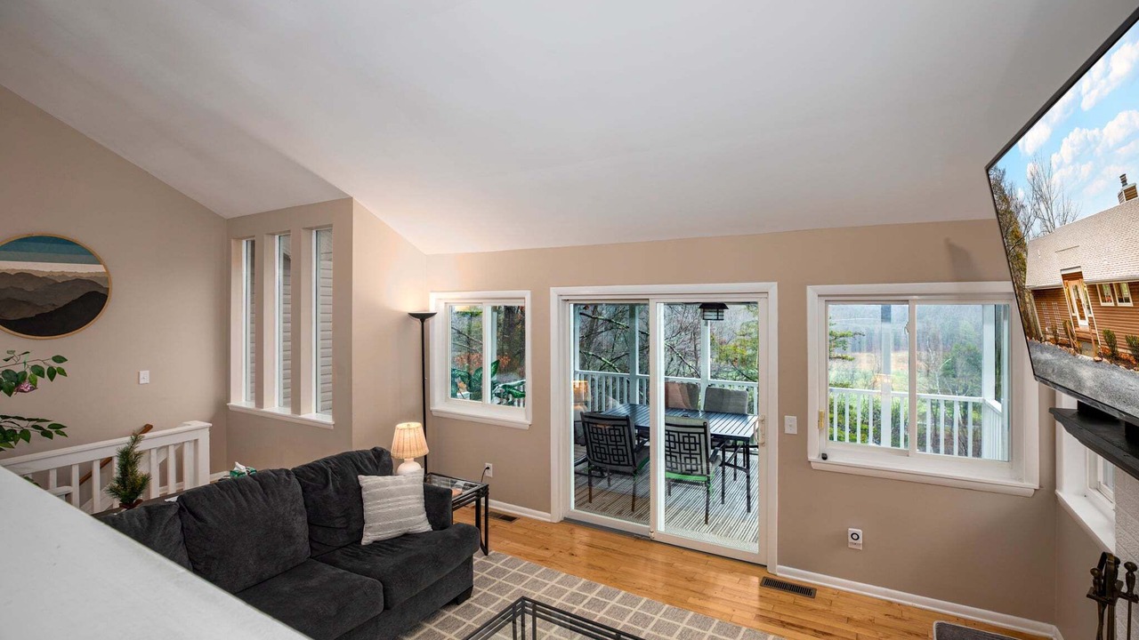 Photo of Livingroom in Basye