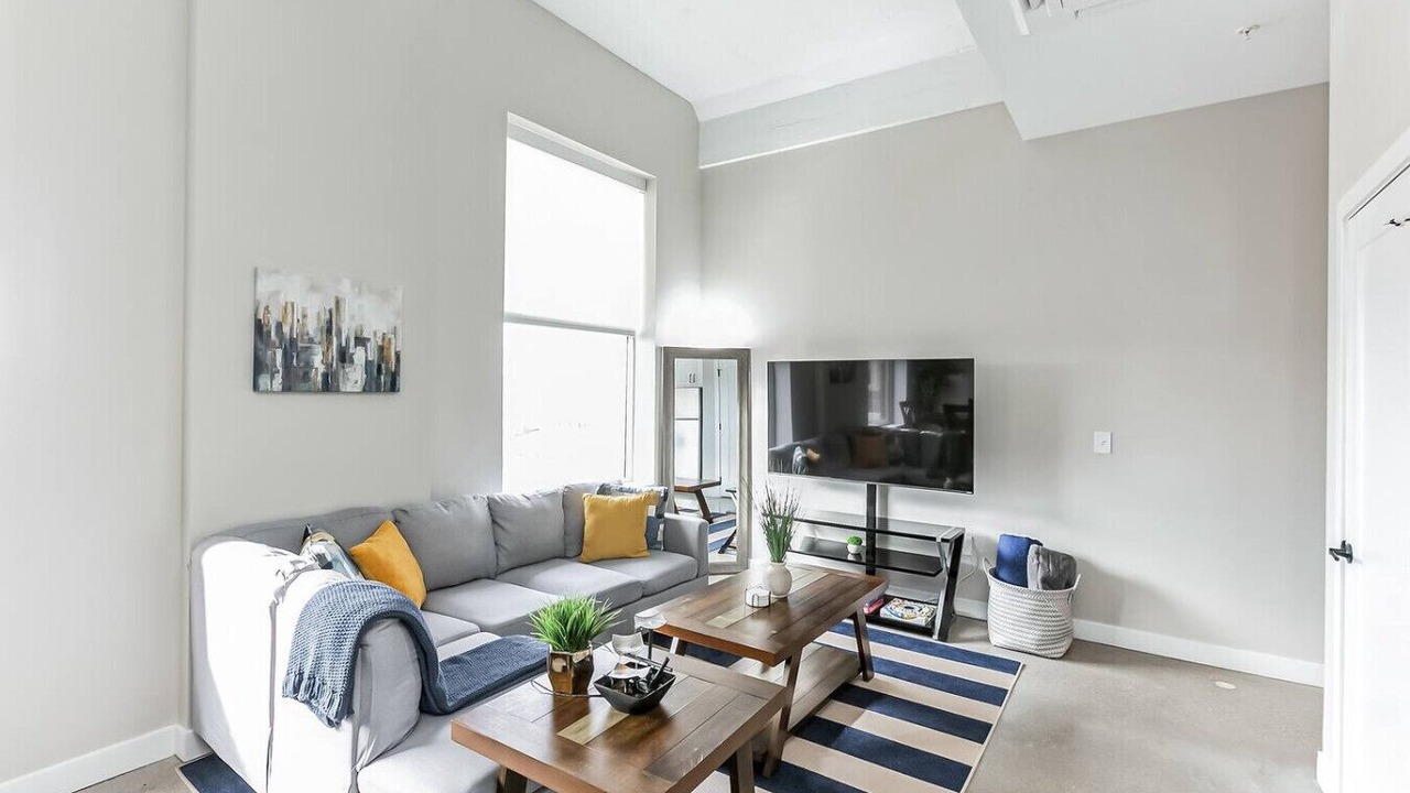 Photo of Livingroom in Downtown Cincinnati