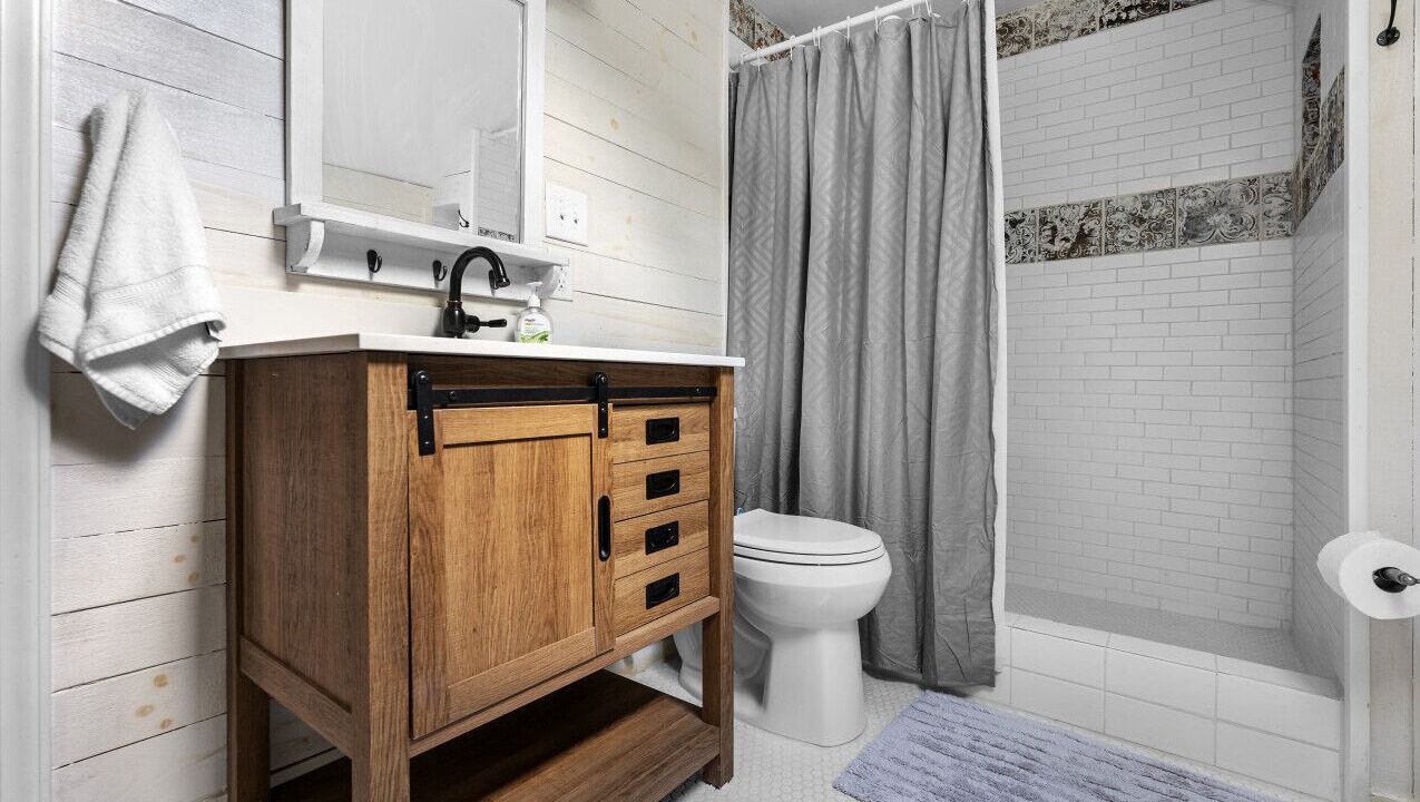 Photo of Bathroom in Blowing Rock