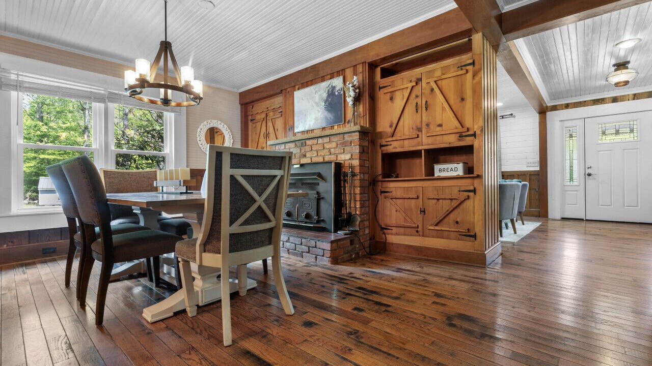 Photo of Livingroom in Blowing Rock