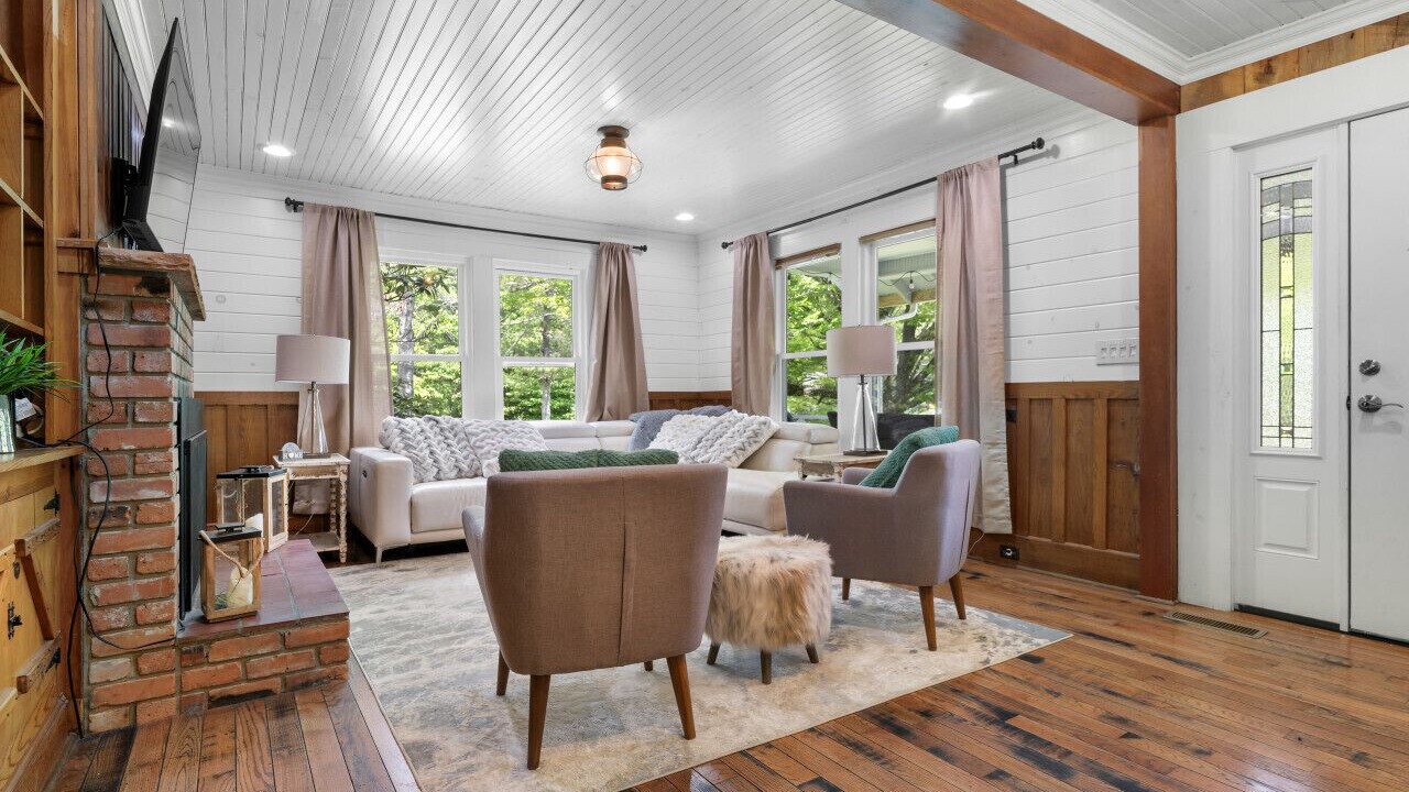 Photo of Livingroom in Blowing Rock