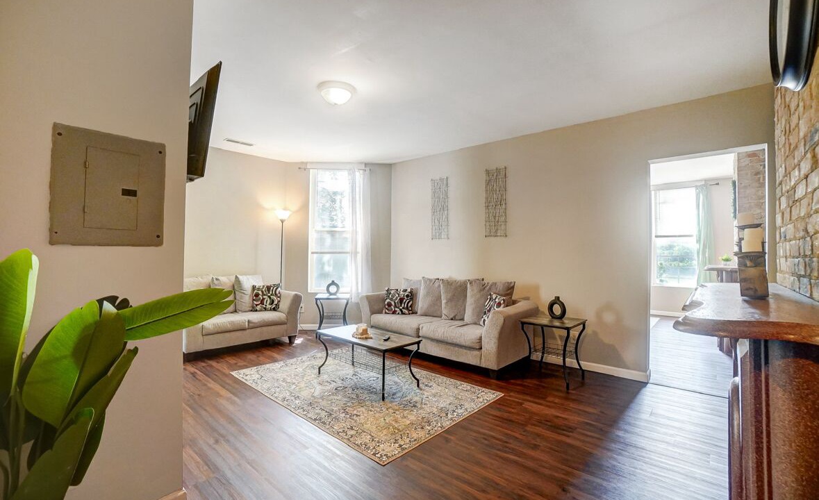 Photo of Livingroom in East Price Hill