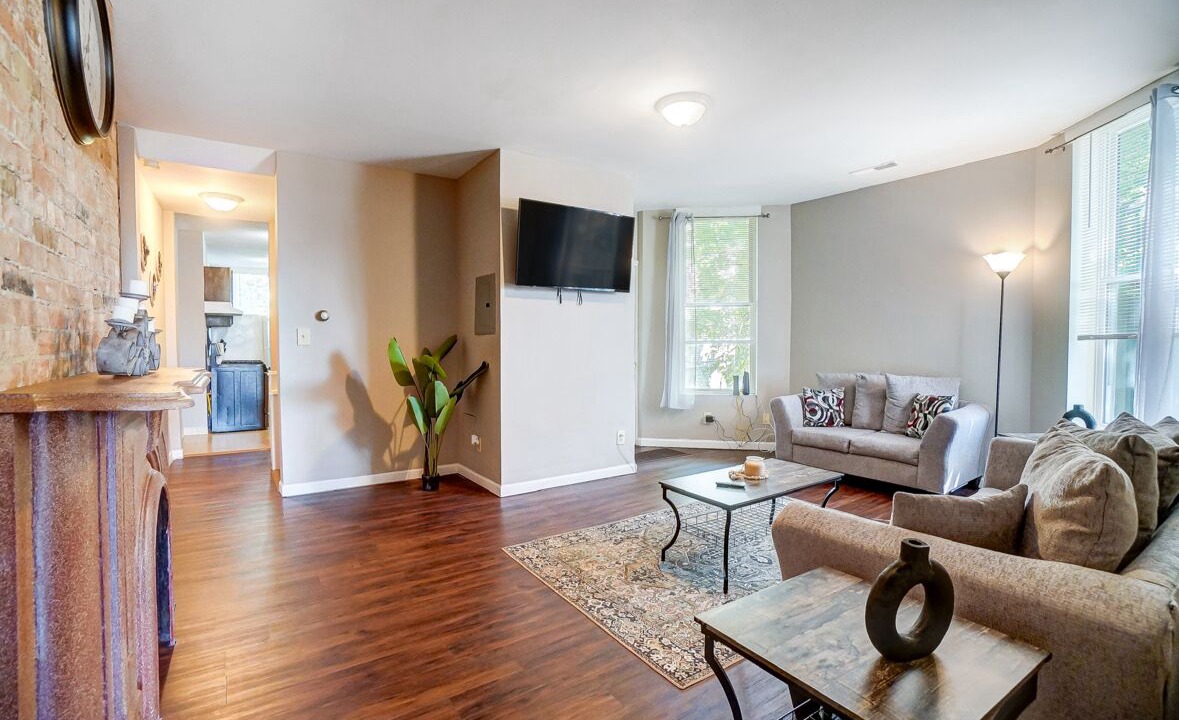 Photo of Livingroom in East Price Hill