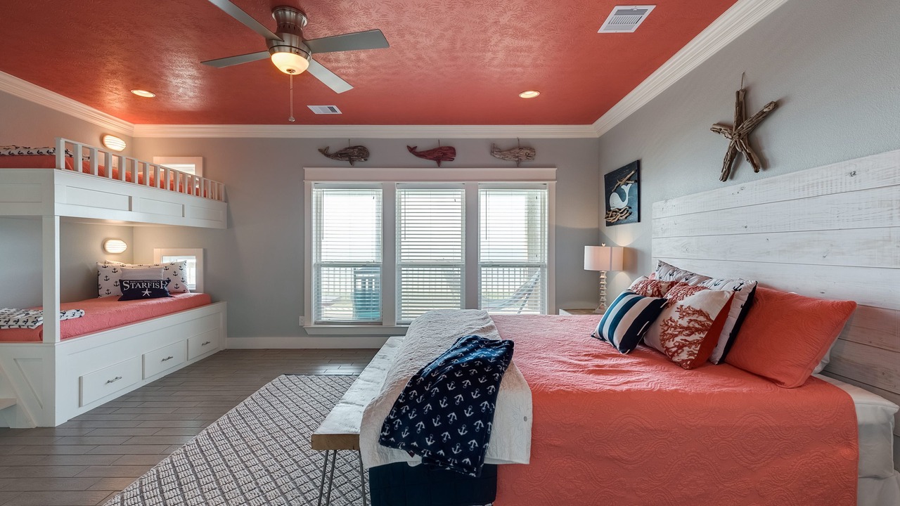 Photo of Bedroom in Crystal Beach