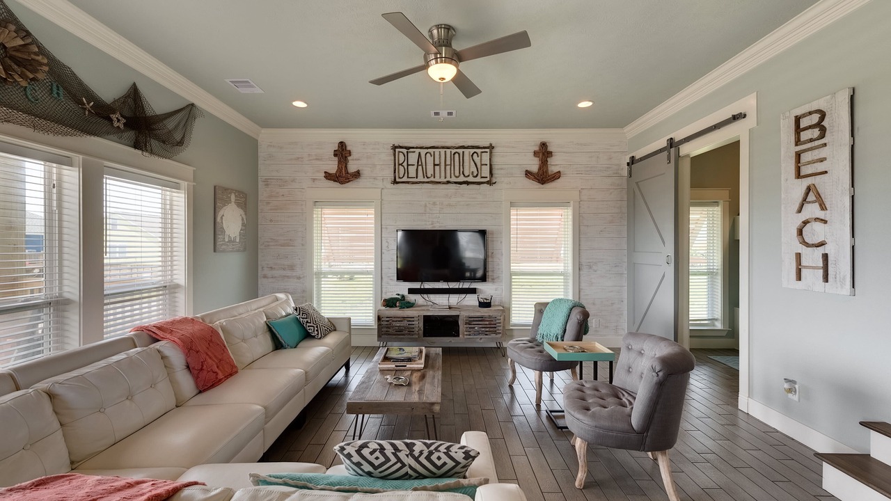 Photo of Livingroom in Crystal Beach