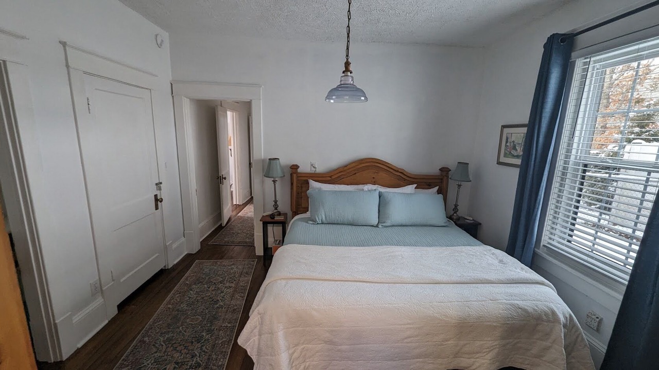 Photo of Bedroom in Newland
