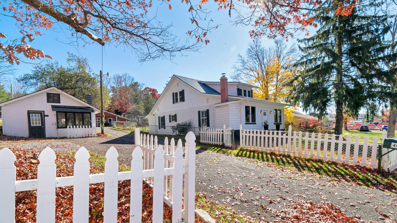 Photo of Outdoor in Newland