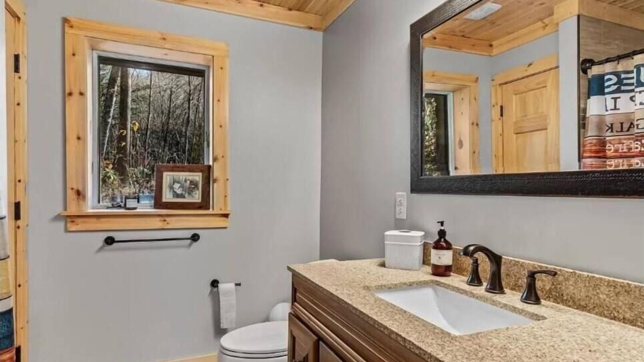 Photo of Bathroom in Newland