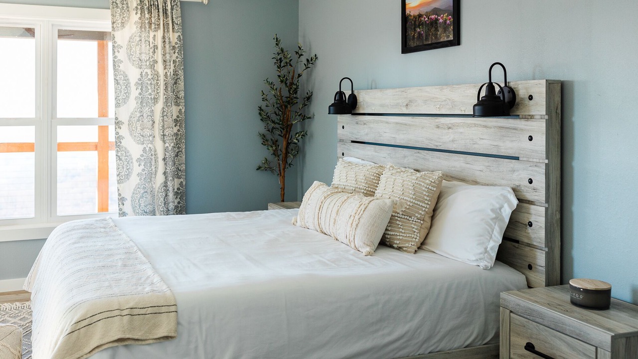 Photo of Bedroom in Burnsville