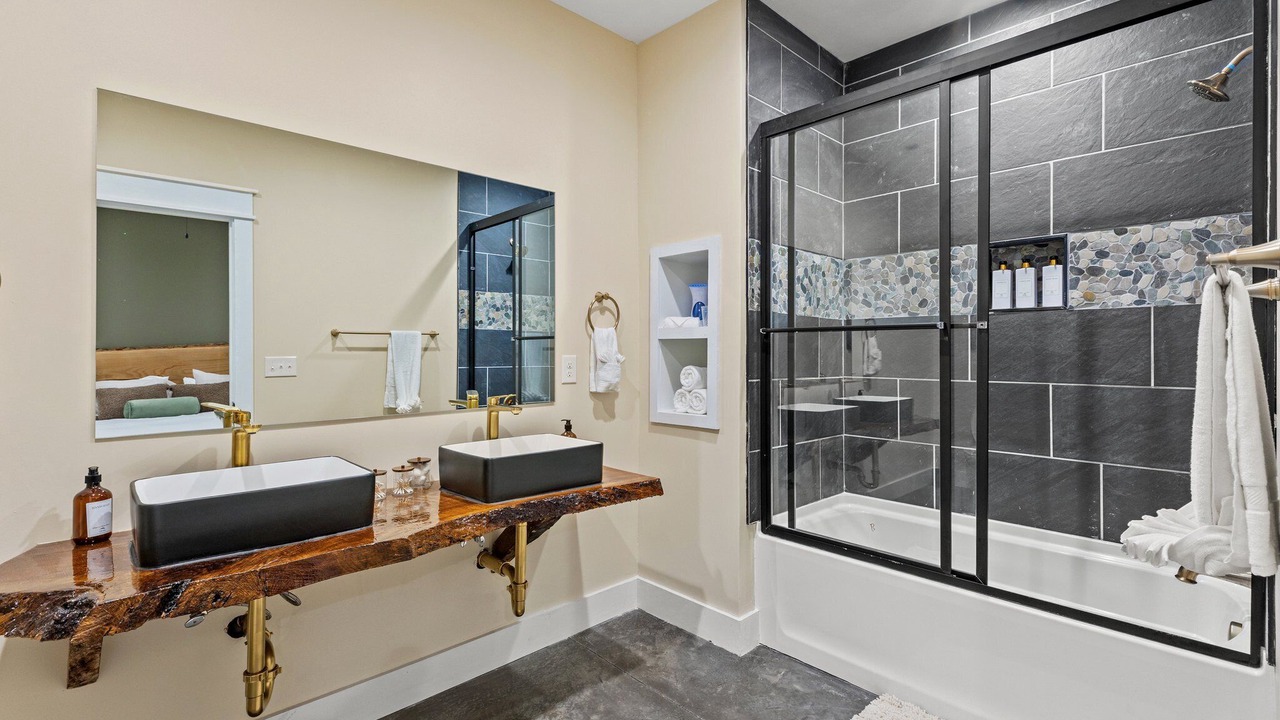 Photo of Bathroom in Stanton