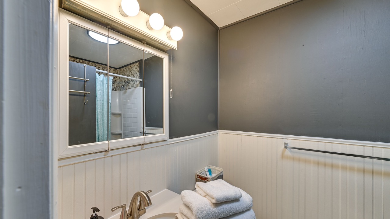 Photo of Bathroom in Crittenden