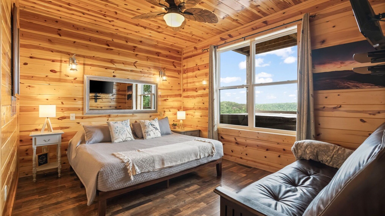 Photo of Bedroom in Frenchburg