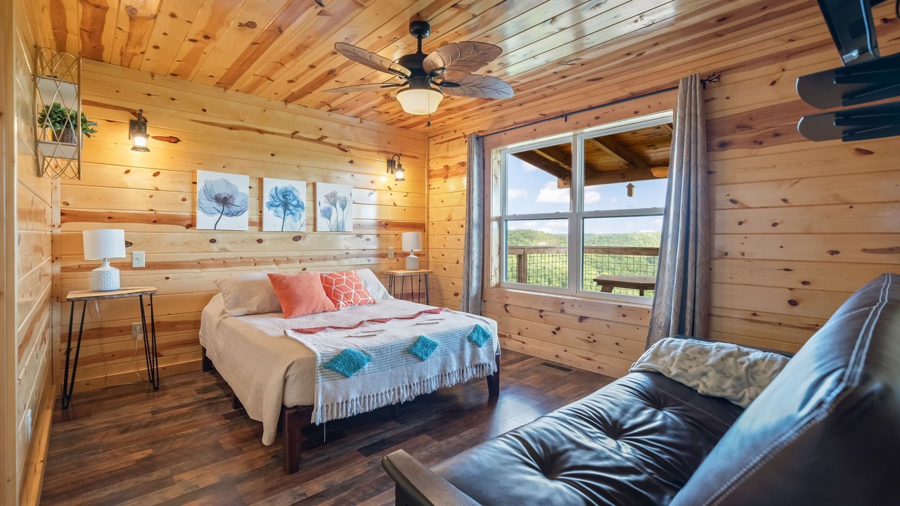 Photo of Bedroom in Frenchburg