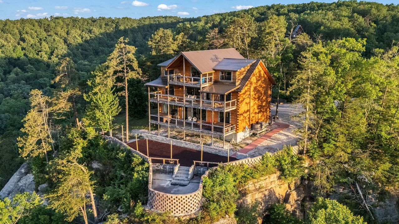 Photo of Outdoor in Frenchburg