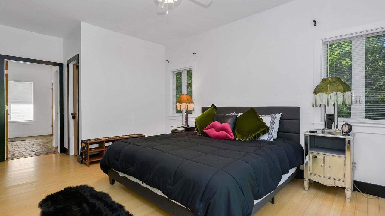 Photo of Bedroom in Lansing