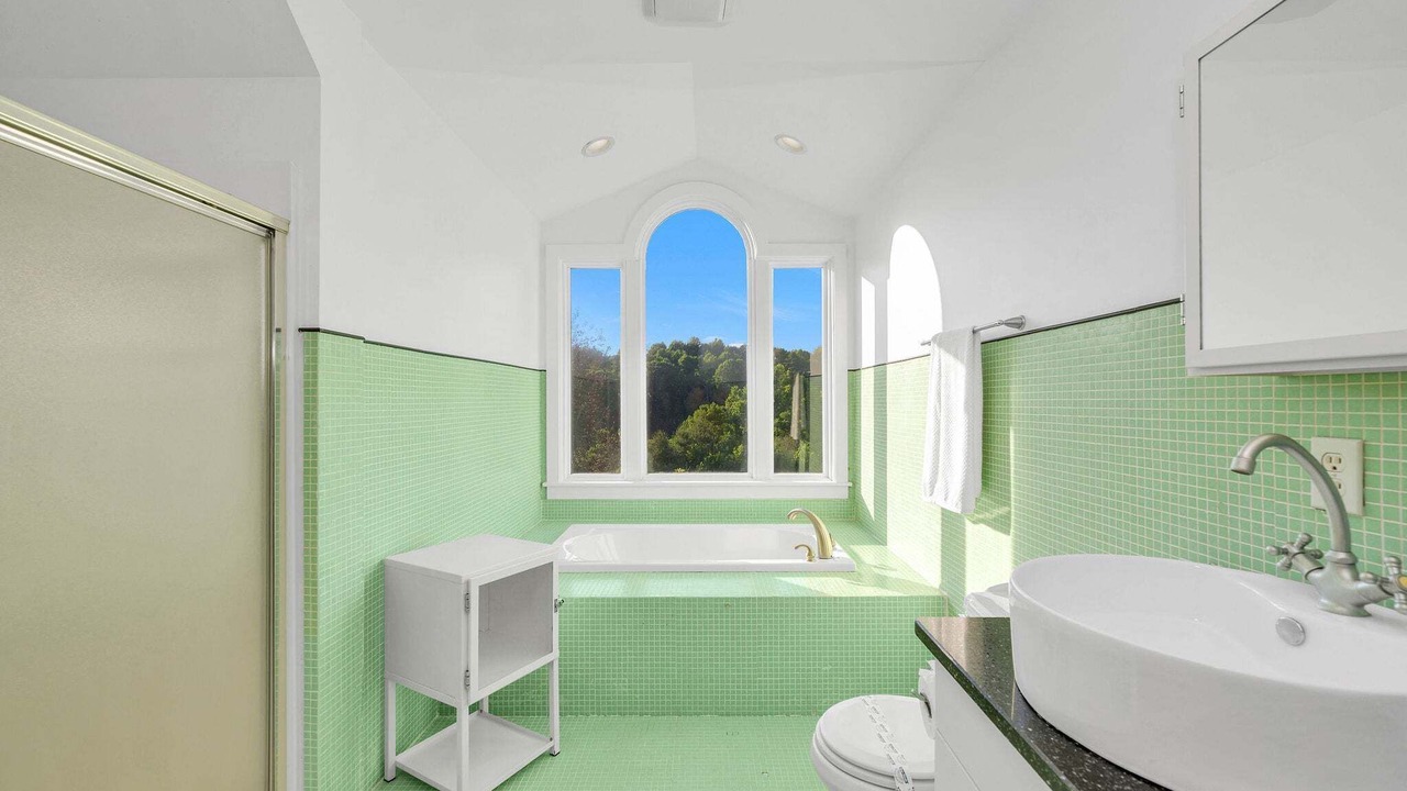 Photo of Bathroom in Lansing