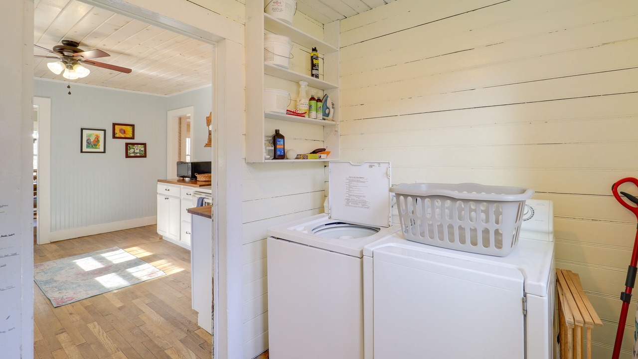 Photo of Bedroom in Roan Mountain