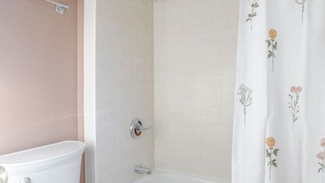 Photo of Bathroom in Mount Lookout