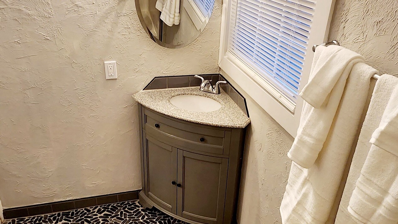 Photo of Bathroom in Williamstown