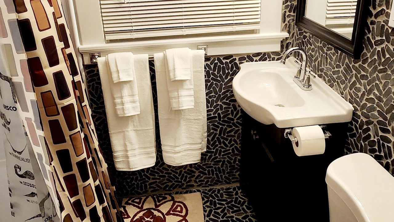 Photo of Bathroom in Williamstown