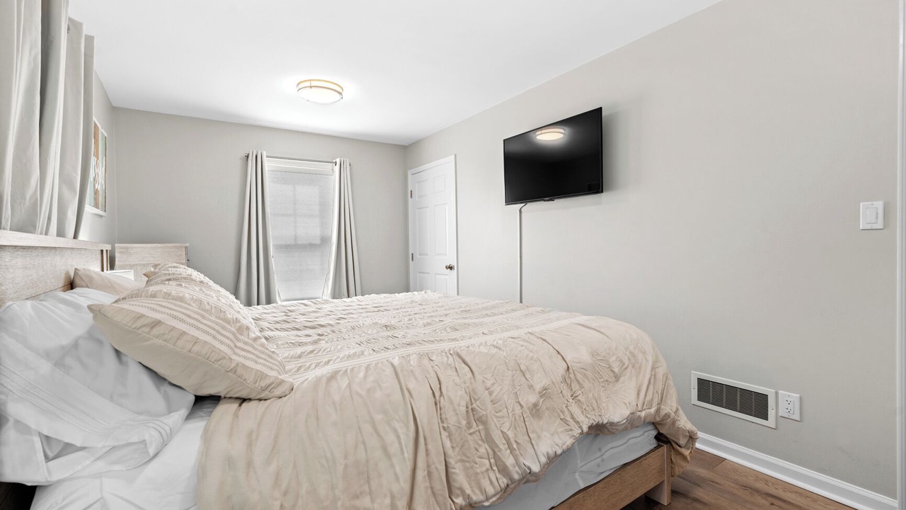Photo of Bedroom in La Grange