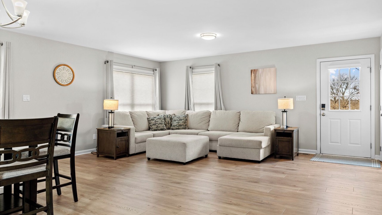 Photo of Livingroom in La Grange
