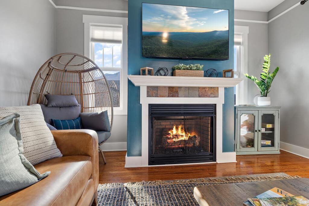 Photo of Livingroom in Swannanoa