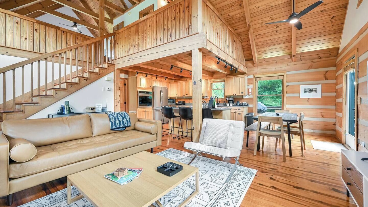 Photo of Livingroom in Tryon
