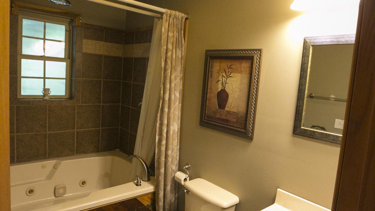 Photo of Bathroom in Zoe