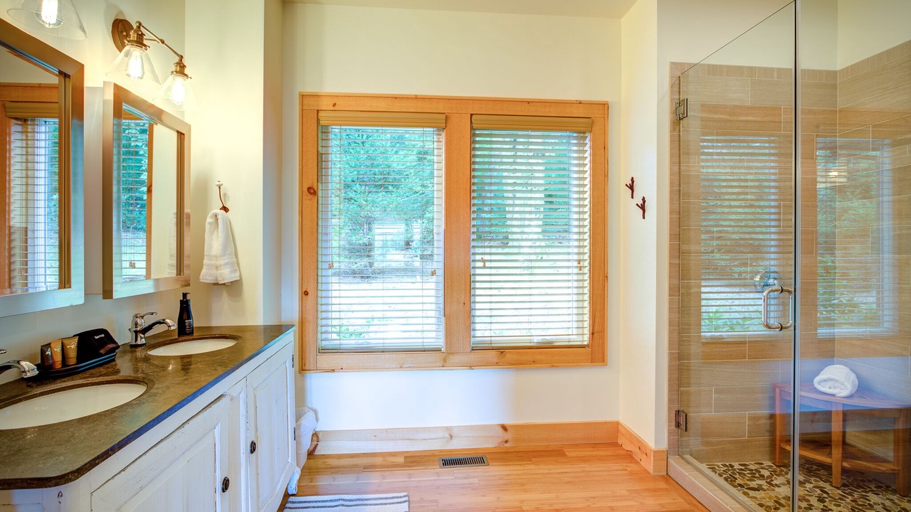 Photo of Bathroom in Blowing Rock