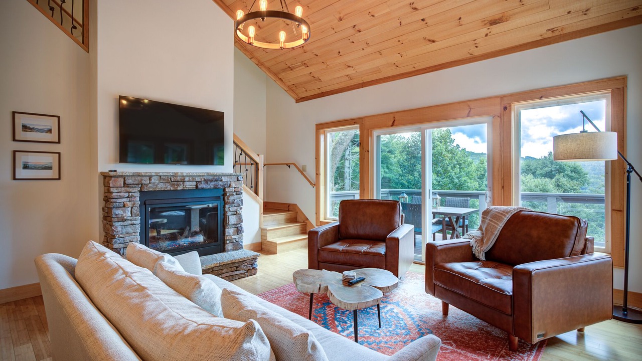 Photo of Livingroom in Blowing Rock